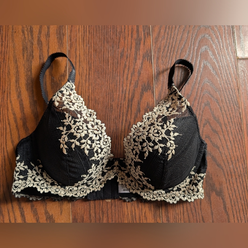 Wacoal Elegant Black Cream Lace Bra 34C Lingerie Sexy